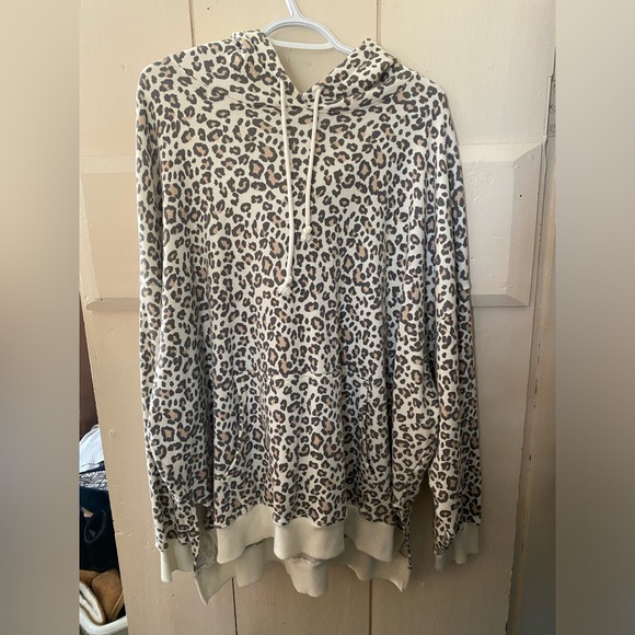 American Eagle Leopard Print Hoodie - Picture 1 of 2